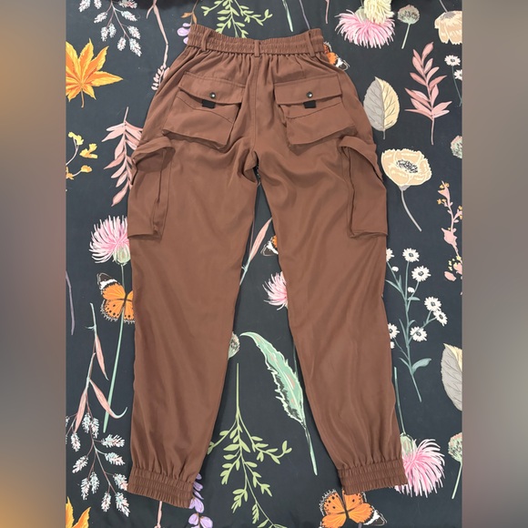 🦋2 For $50🦋Brown Cargo Pants with Zip Pockets - Picture 5 of 6
